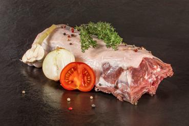 Wildschweinrücken mit Knochen